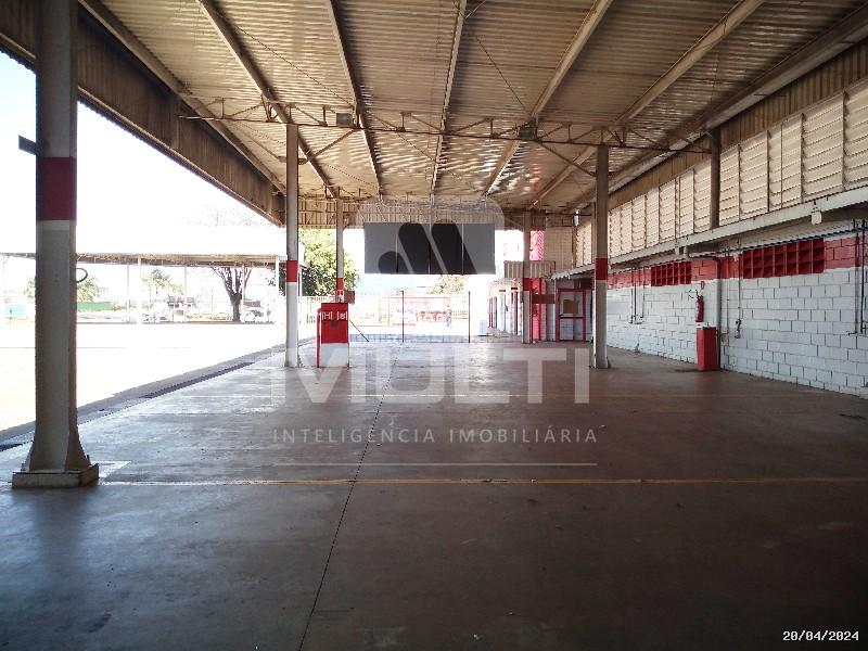 Casa à venda com 1 quarto, 1436m² - Foto 13