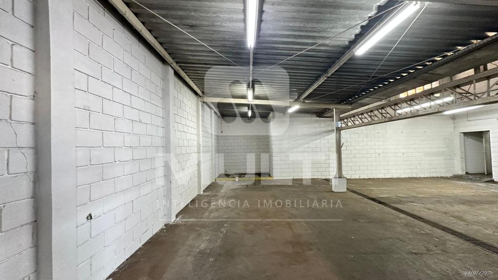 Casa à venda com 1 quarto, 1436m² - Foto 32