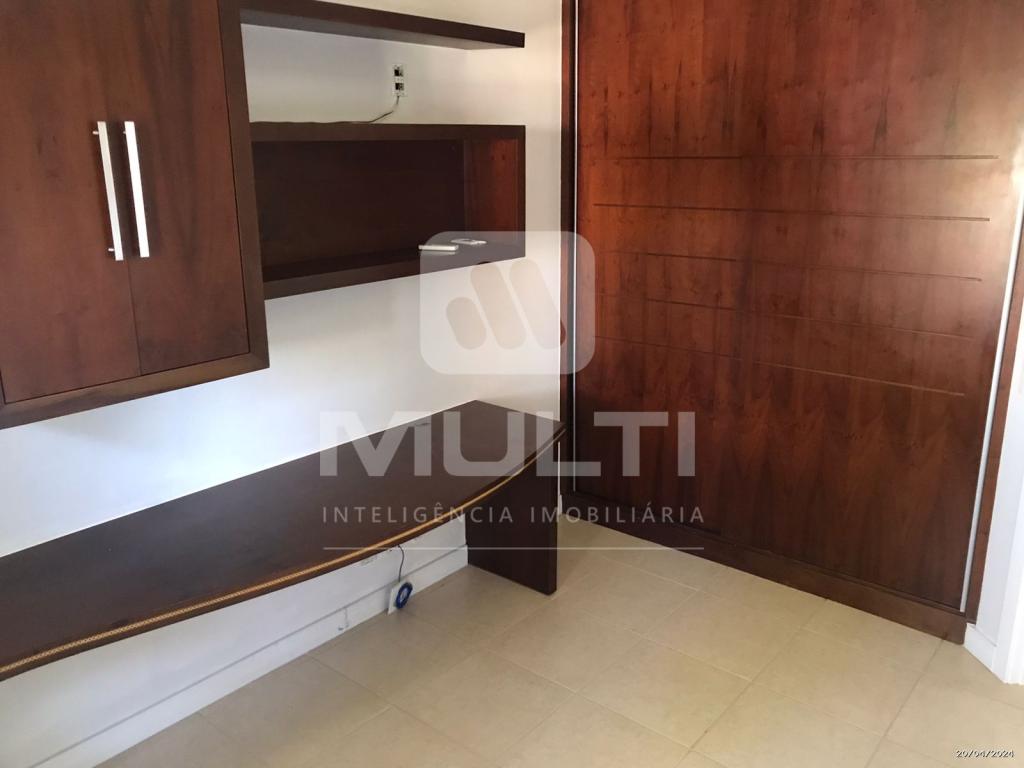 Casa de Condomínio à venda com 3 quartos, 344m² - Foto 28