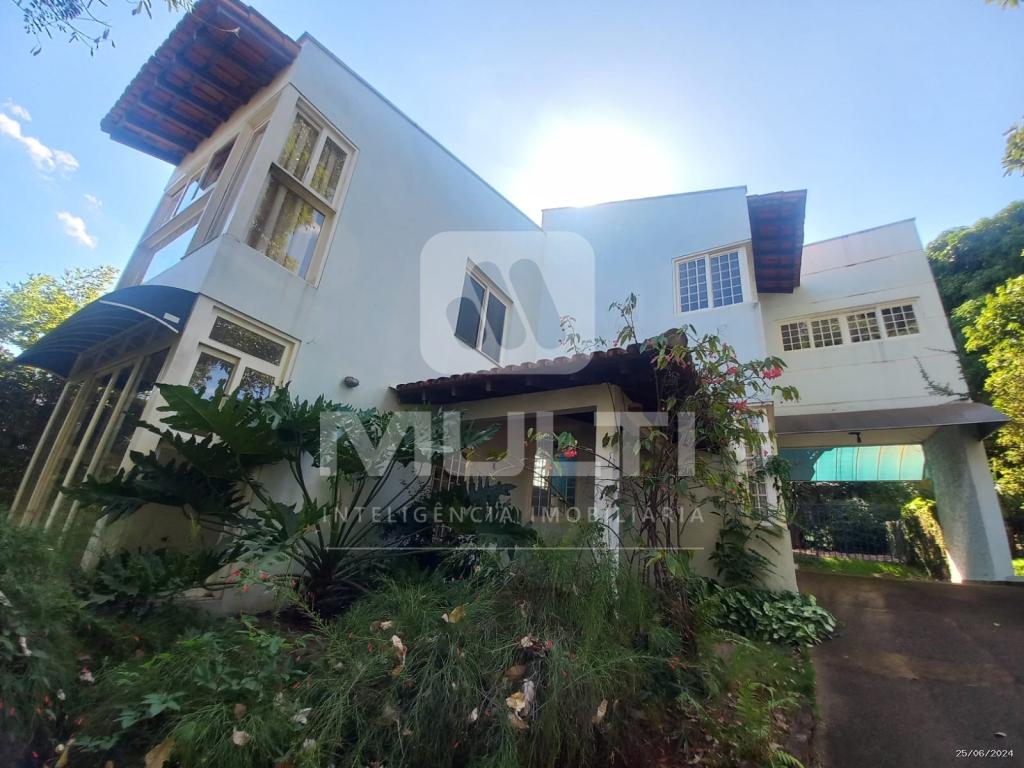 Casa, 4 quartos, 200 m² - Foto 1