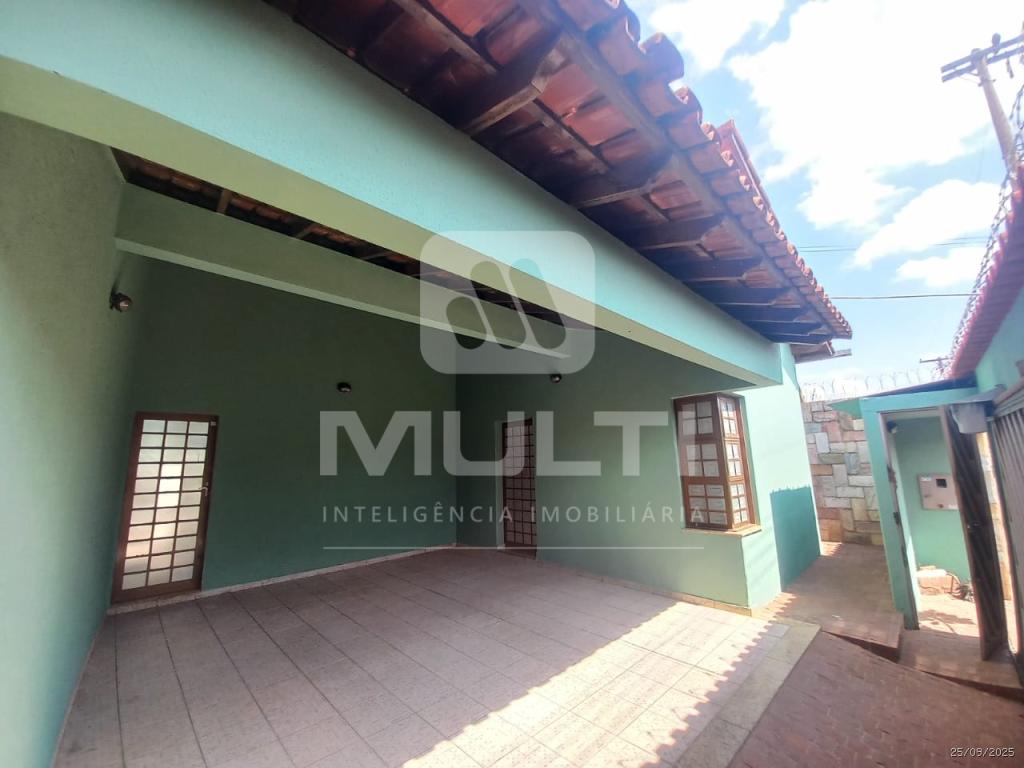 Casa, 3 quartos, 220 m² - Foto 1