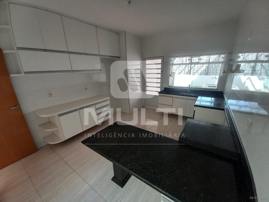 Casa, 3 quartos, 200 m² - Foto 15