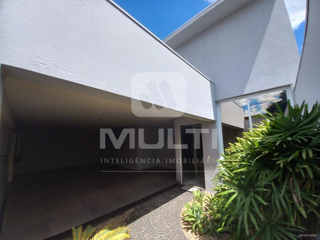 Casa, 3 quartos, 200 m² - Foto 1