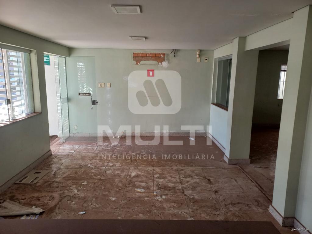 Conjunto Comercial-Sala à venda com 1 quarto, 200m² - Foto 3