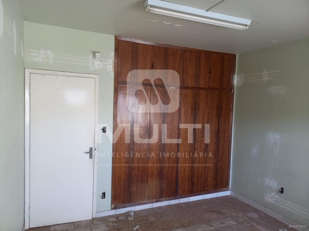 Conjunto Comercial-Sala à venda com 1 quarto, 200m² - Foto 4
