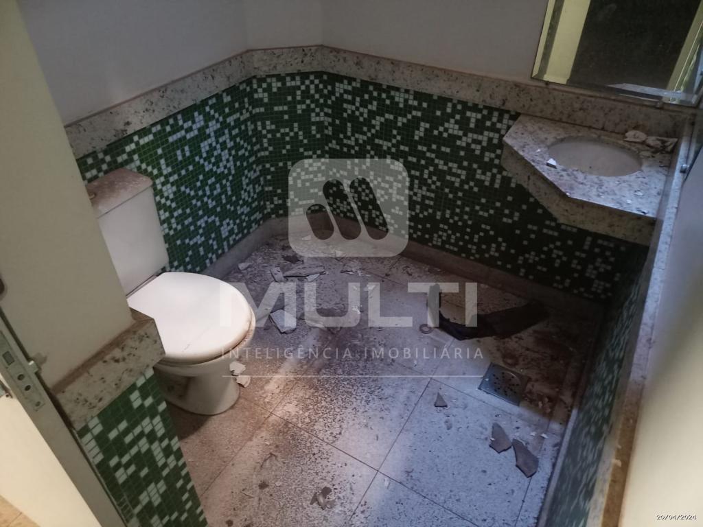 Conjunto Comercial-Sala à venda com 1 quarto, 200m² - Foto 16