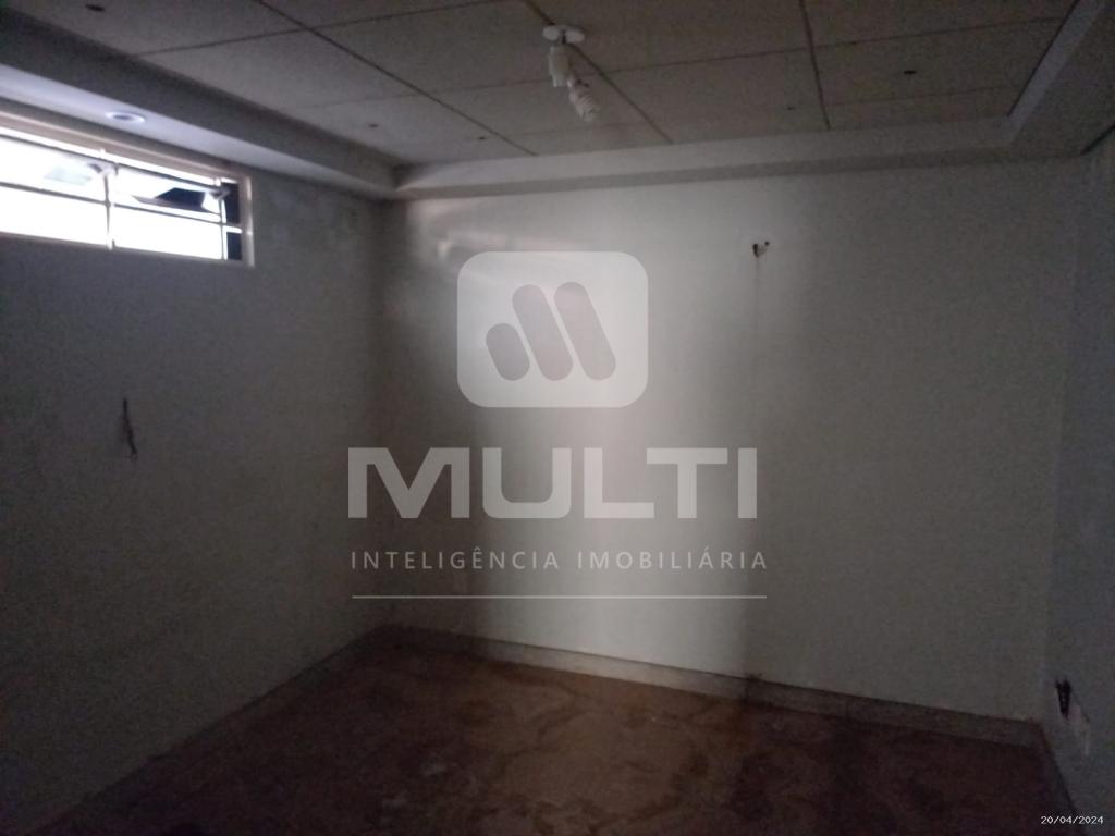 Conjunto Comercial-Sala à venda com 1 quarto, 200m² - Foto 18