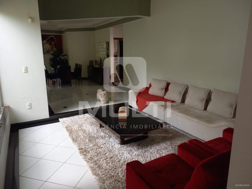 Casa, 3 quartos, 347 m² - Foto 2
