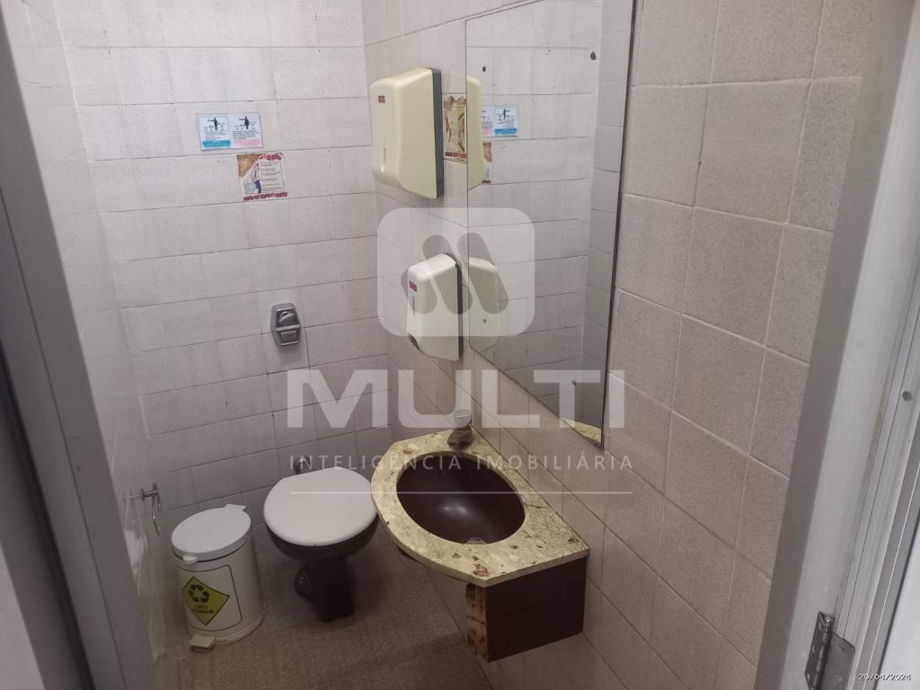 Casa à venda com 1 quarto, 500m² - Foto 9