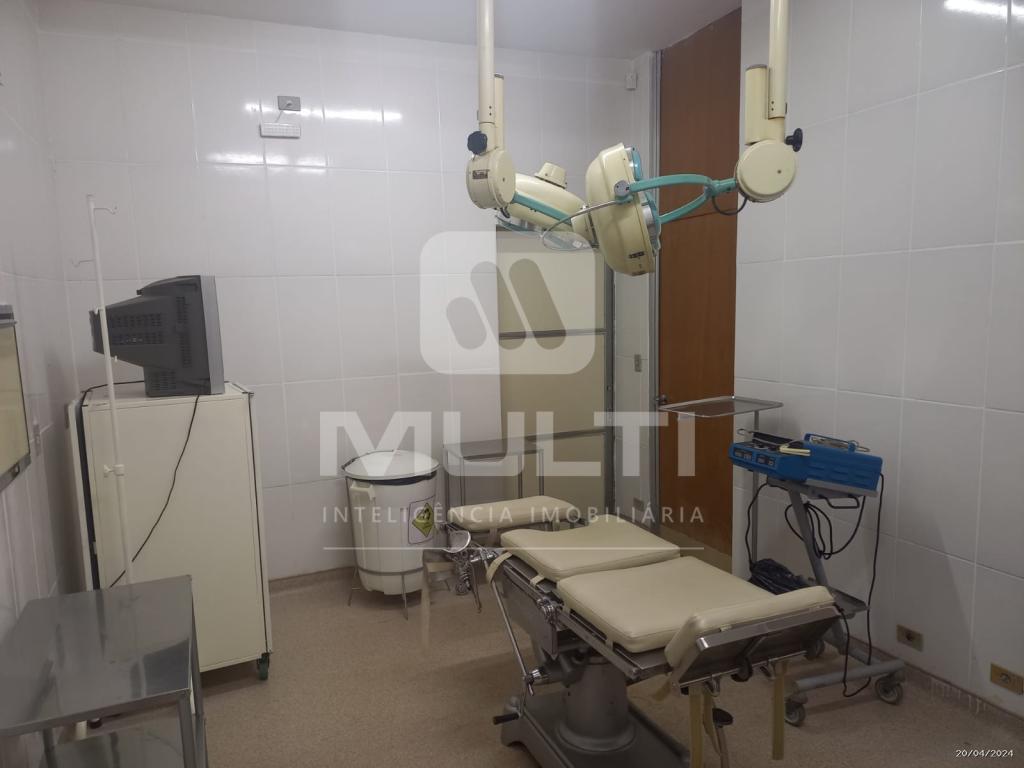 Casa à venda com 1 quarto, 500m² - Foto 15