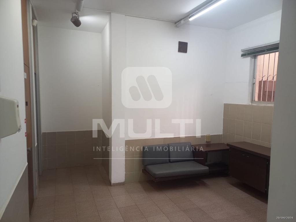 Casa à venda com 1 quarto, 500m² - Foto 18