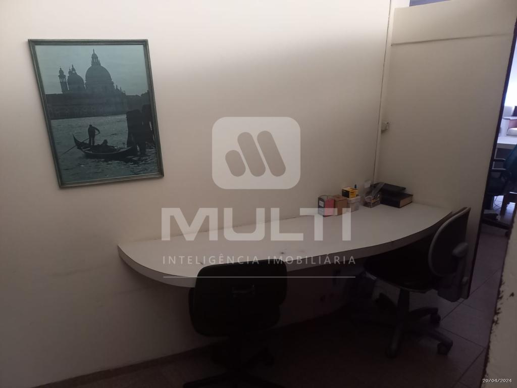 Casa à venda com 1 quarto, 500m² - Foto 32