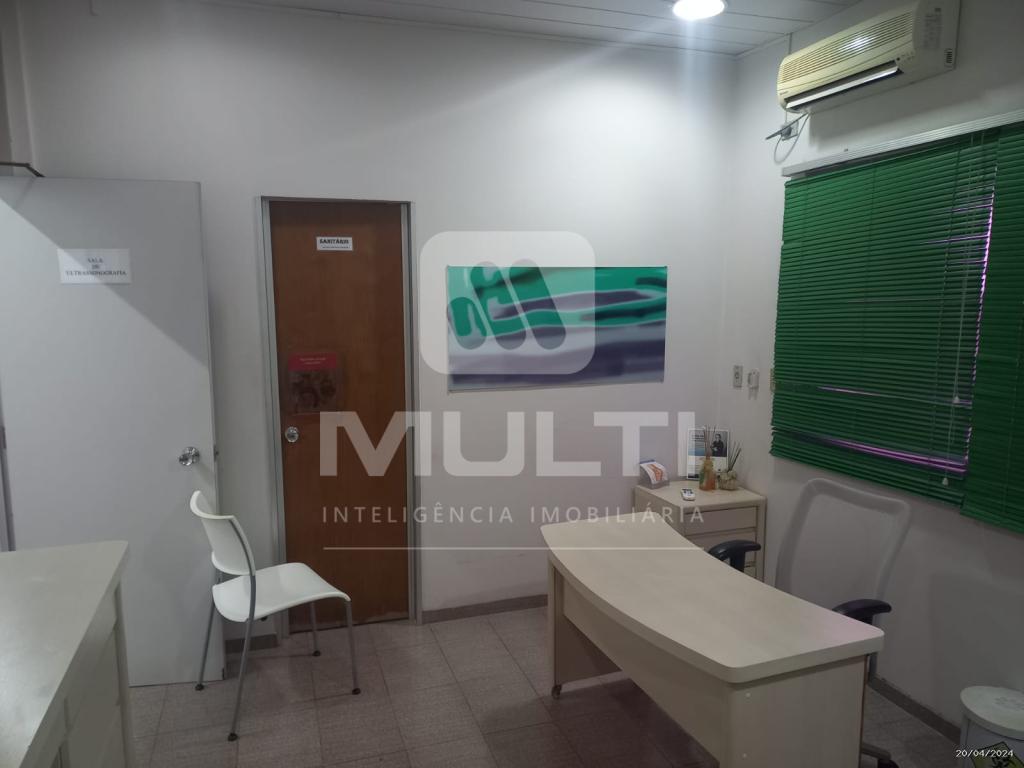 Casa à venda com 1 quarto, 500m² - Foto 44