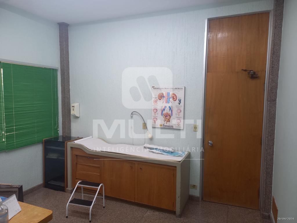 Casa à venda com 1 quarto, 500m² - Foto 46