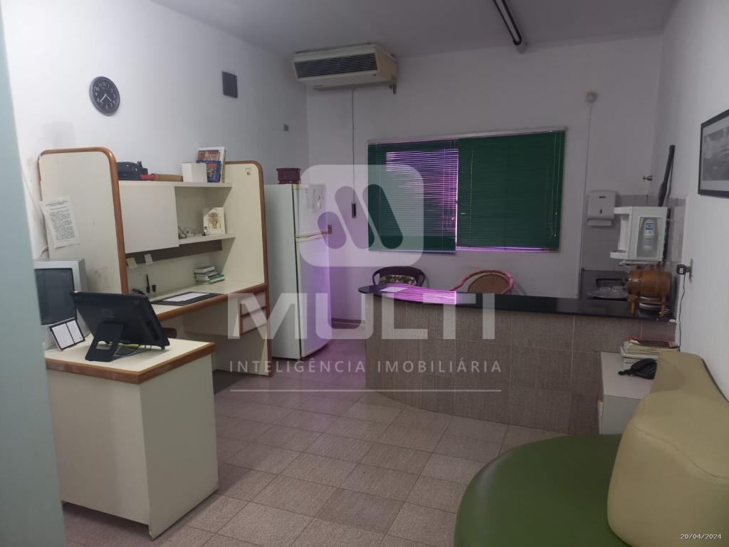 Casa à venda com 1 quarto, 500m² - Foto 47
