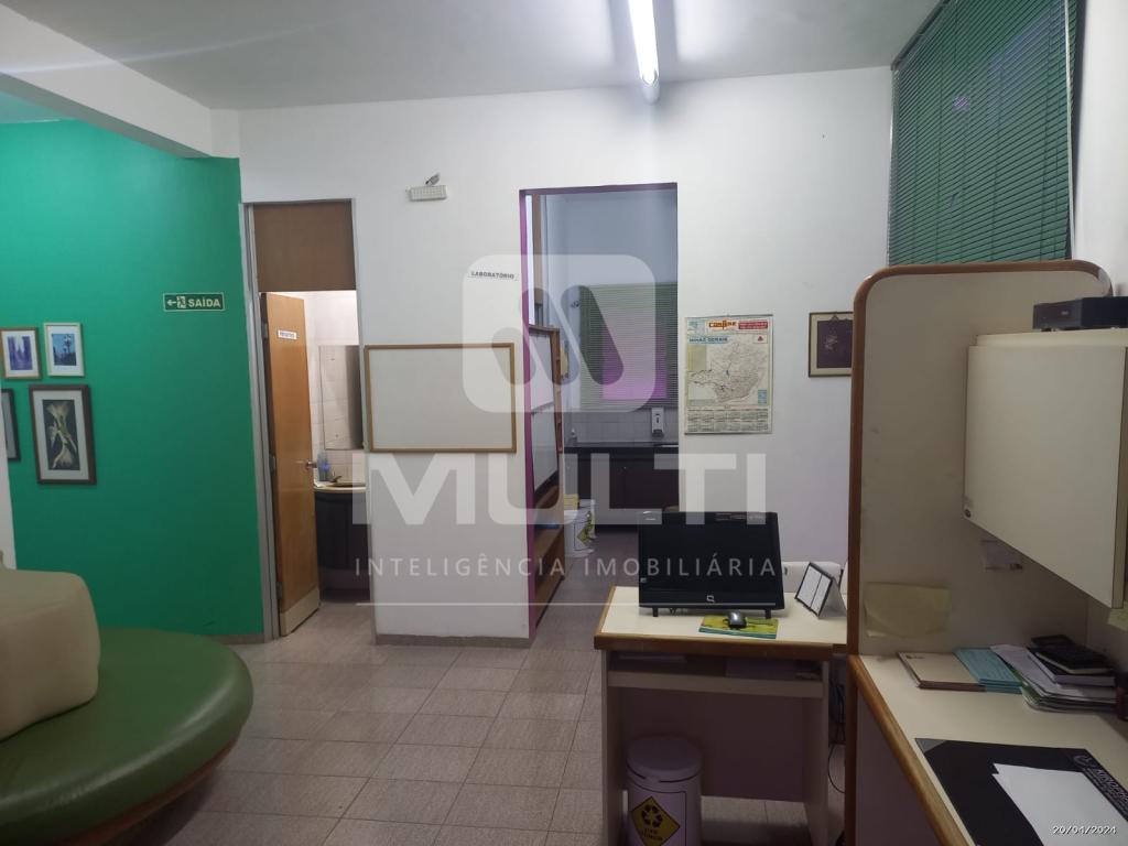 Casa à venda com 1 quarto, 500m² - Foto 48