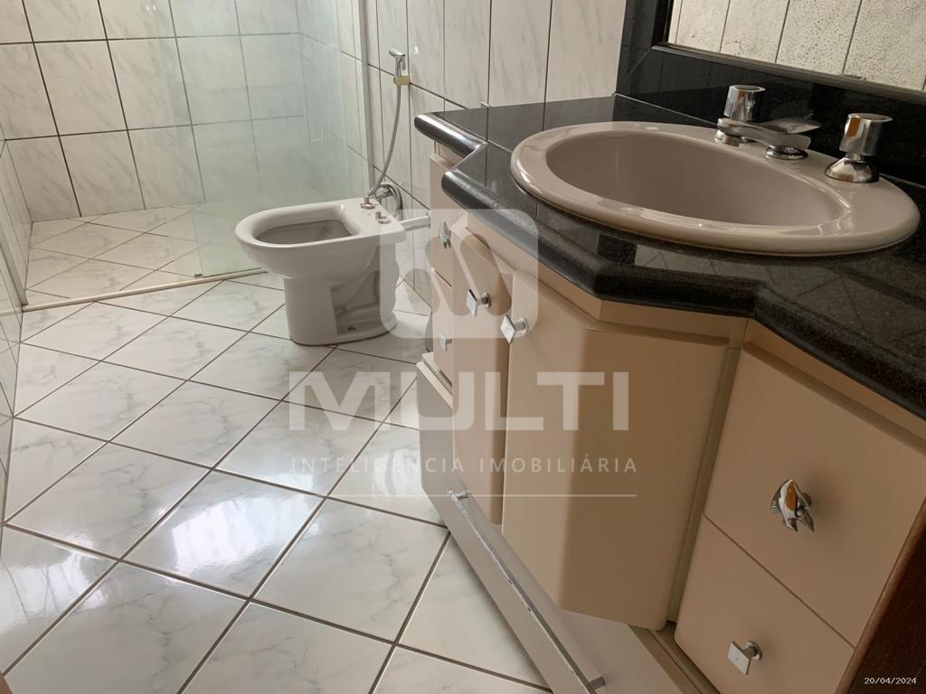 Casa, 4 quartos, 180 m² - Foto 2