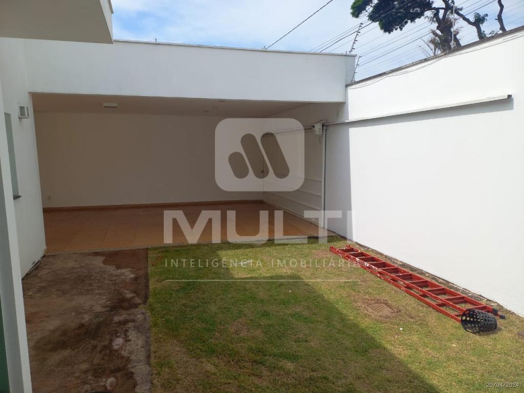 Casa, 3 quartos, 240 m² - Foto 2