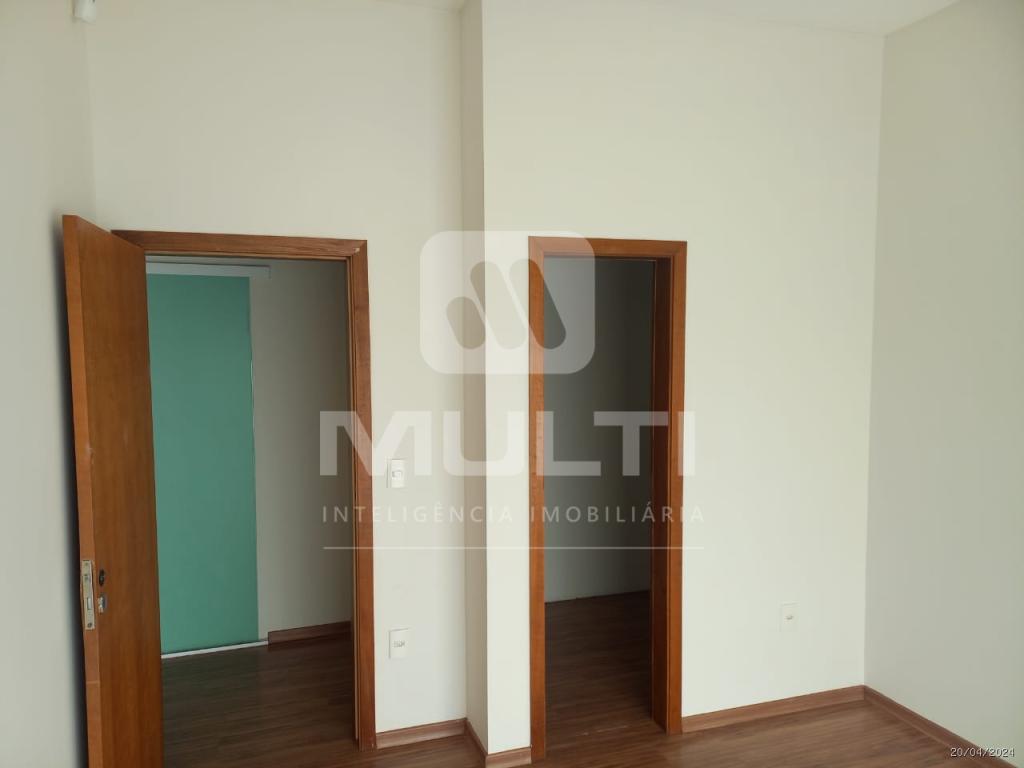 Casa, 3 quartos, 240 m² - Foto 11