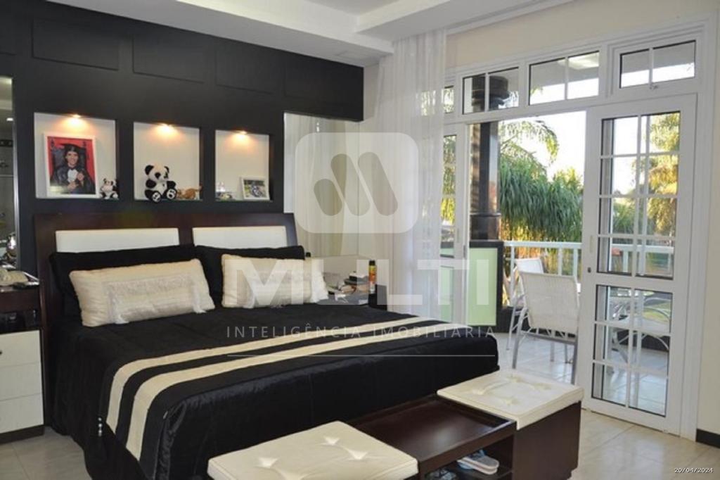 Casa de Condomínio à venda com 5 quartos, 600m² - Foto 10