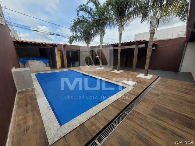 Casa à venda com 3 quartos, 195m² - Foto 2
