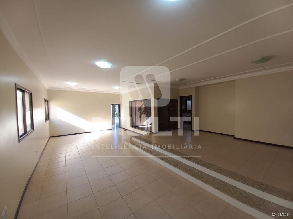 Casa à venda com 3 quartos, 262m² - Foto 1