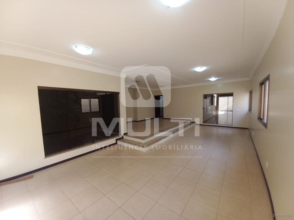 Casa à venda com 3 quartos, 262m² - Foto 2
