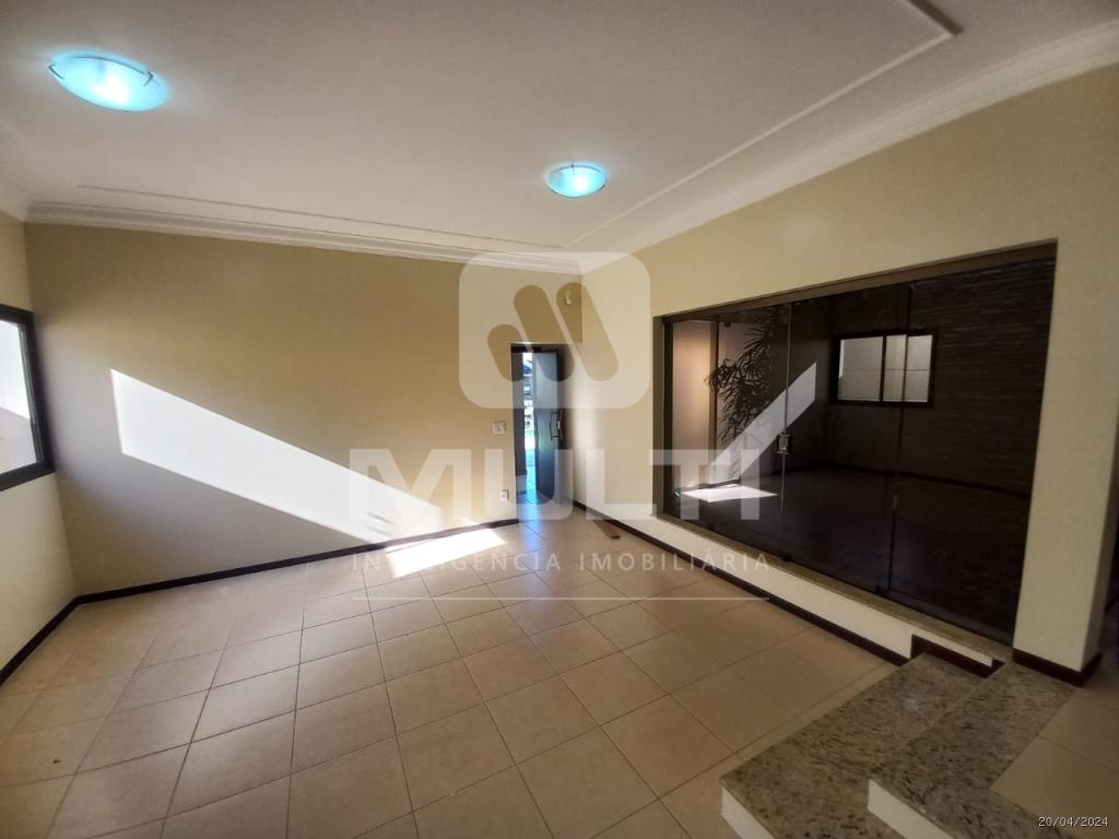 Casa à venda com 3 quartos, 262m² - Foto 5