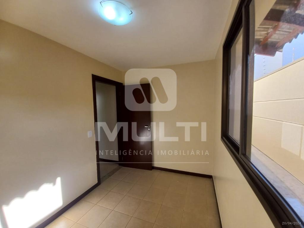 Casa à venda com 3 quartos, 262m² - Foto 6
