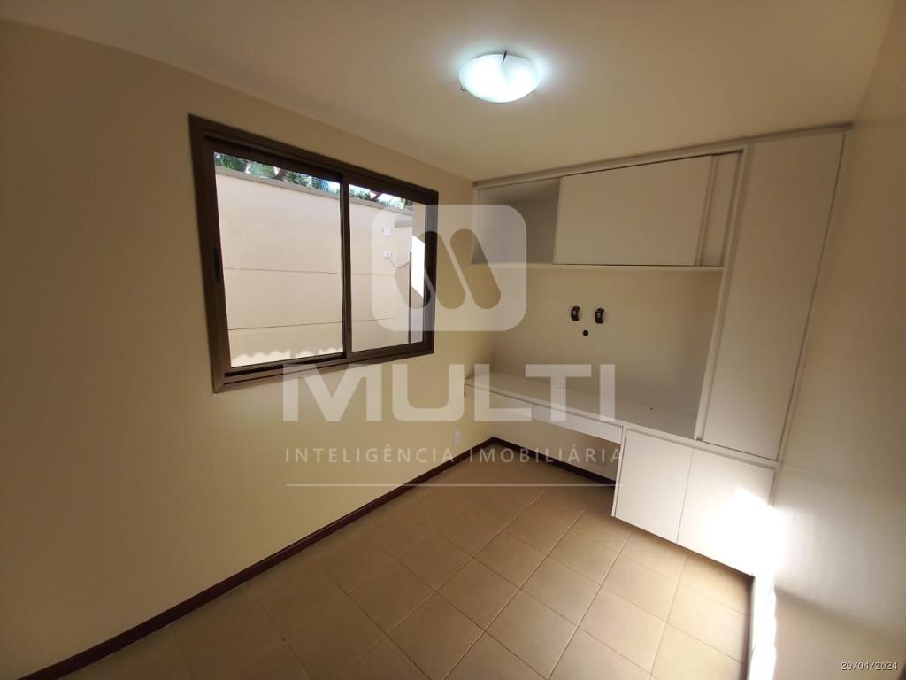 Casa à venda com 3 quartos, 262m² - Foto 7