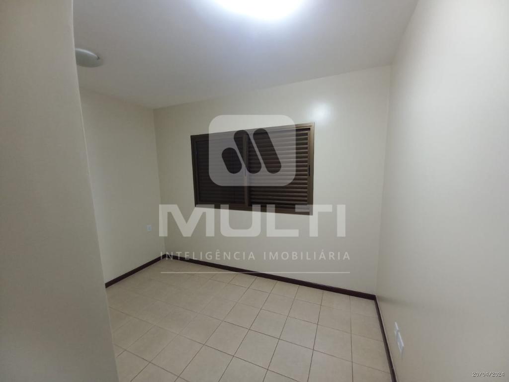 Casa à venda com 3 quartos, 262m² - Foto 10