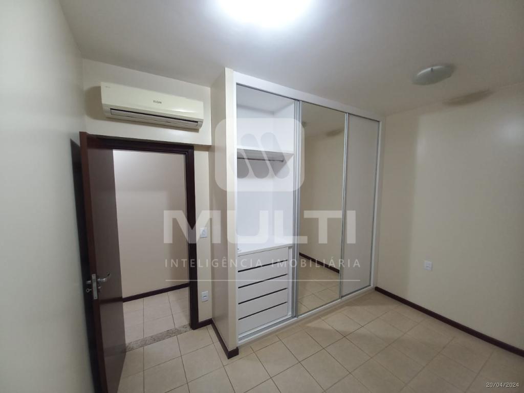 Casa à venda com 3 quartos, 262m² - Foto 11