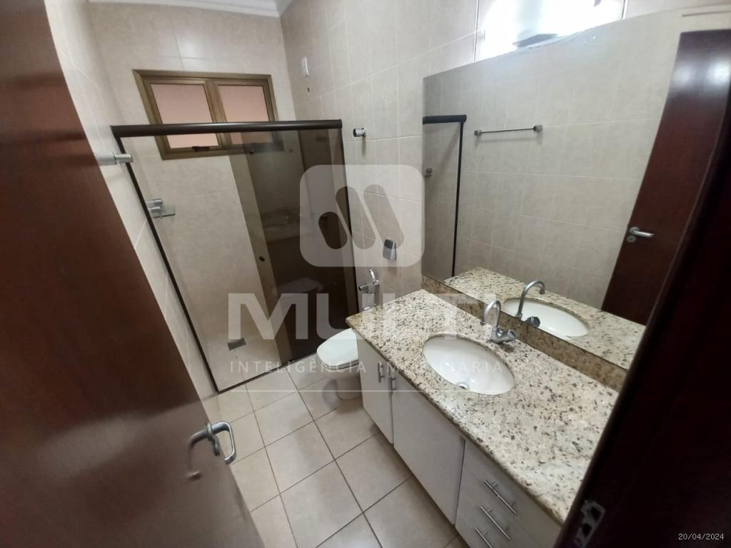 Casa à venda com 3 quartos, 262m² - Foto 12