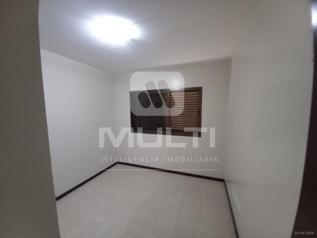 Casa à venda com 3 quartos, 262m² - Foto 14