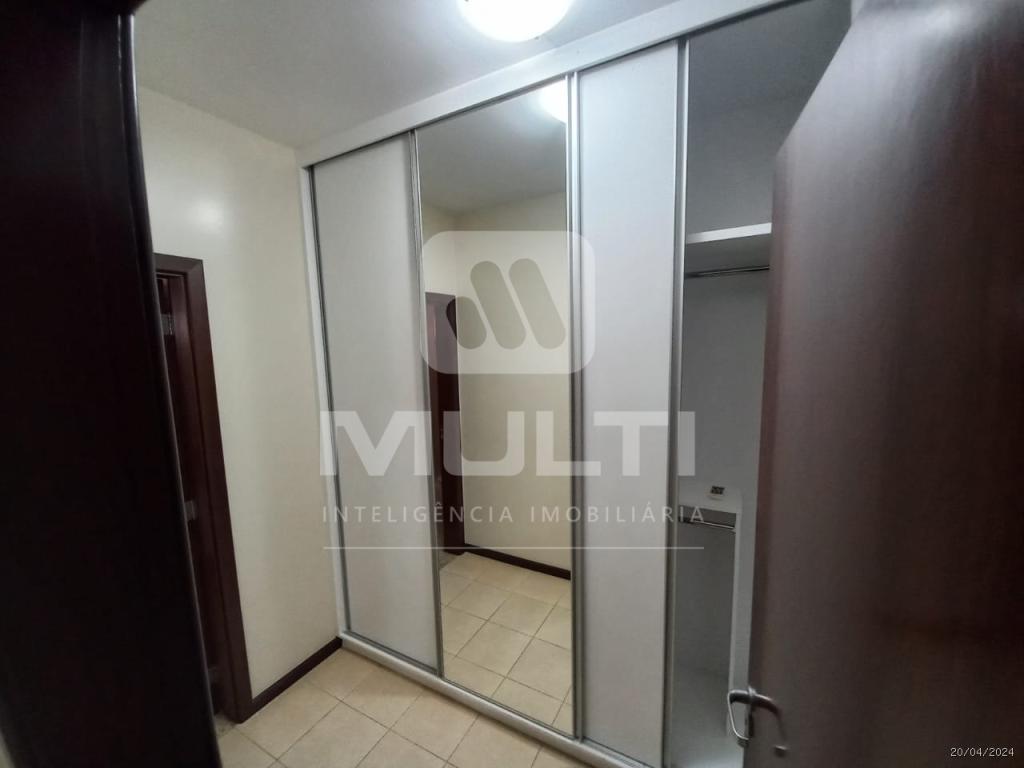 Casa à venda com 3 quartos, 262m² - Foto 16