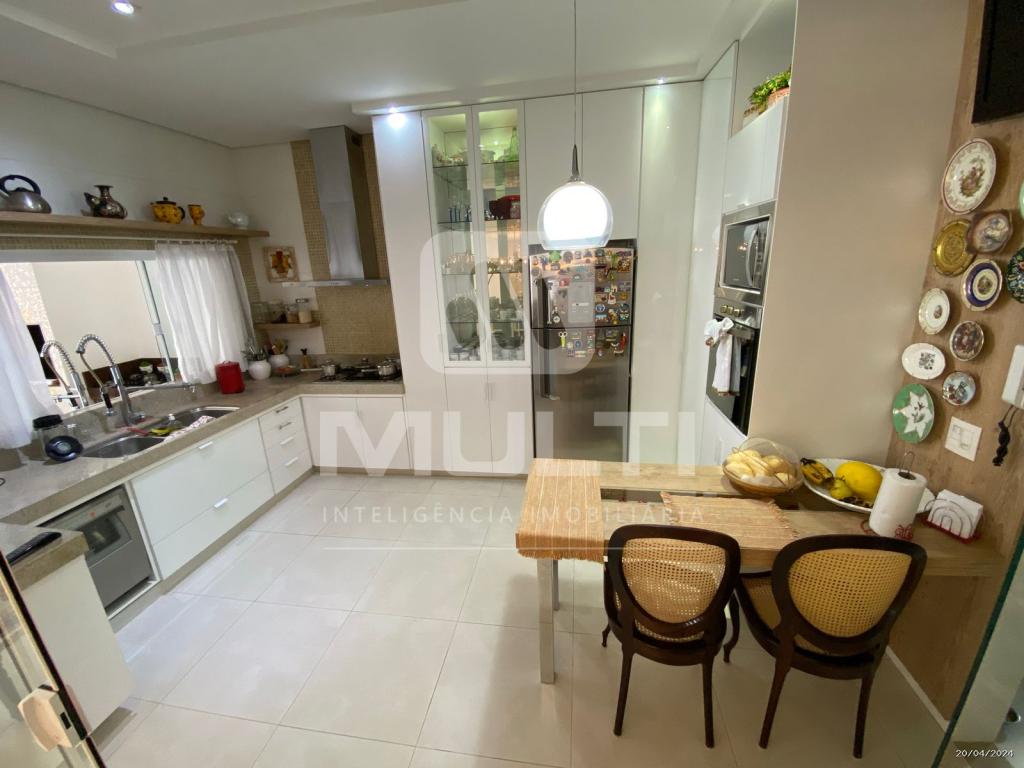 Casa, 3 quartos, 215 m² - Foto 19
