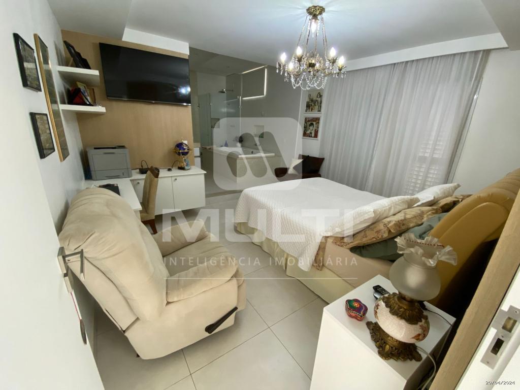 Casa, 3 quartos, 215 m² - Foto 32