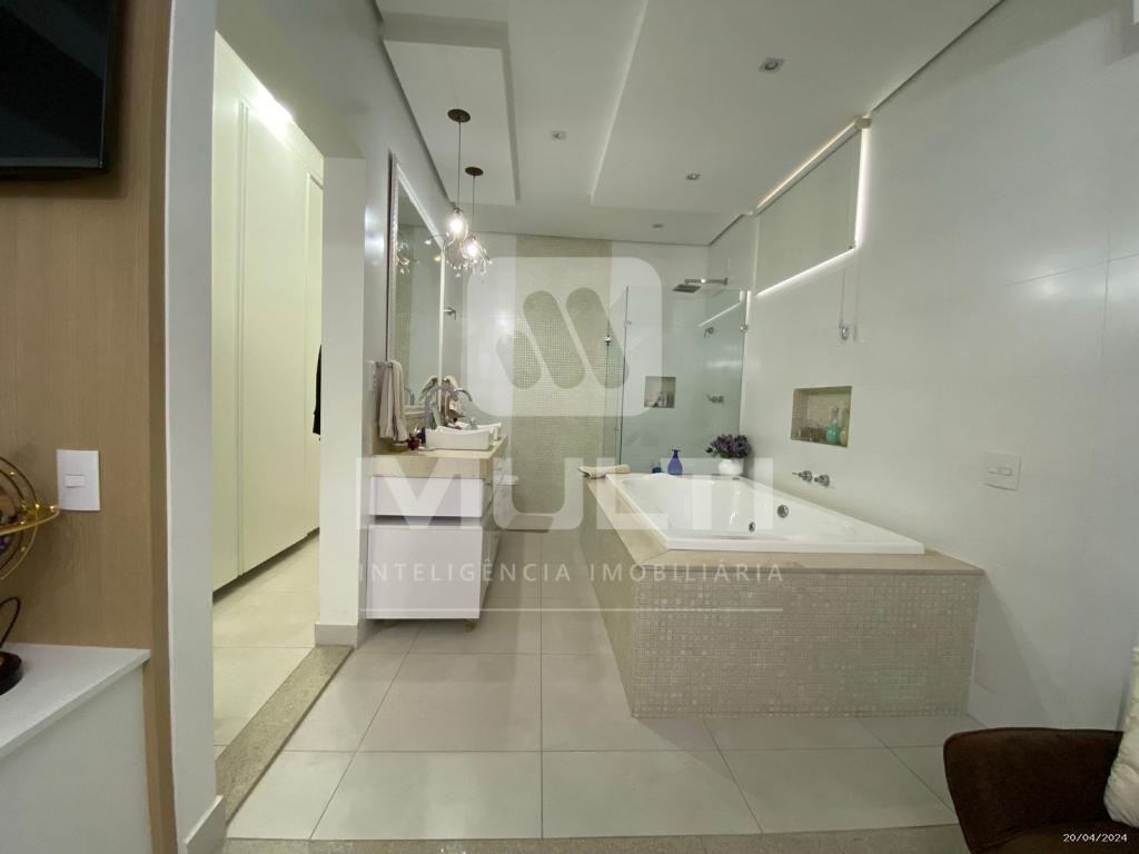 Casa, 3 quartos, 215 m² - Foto 34