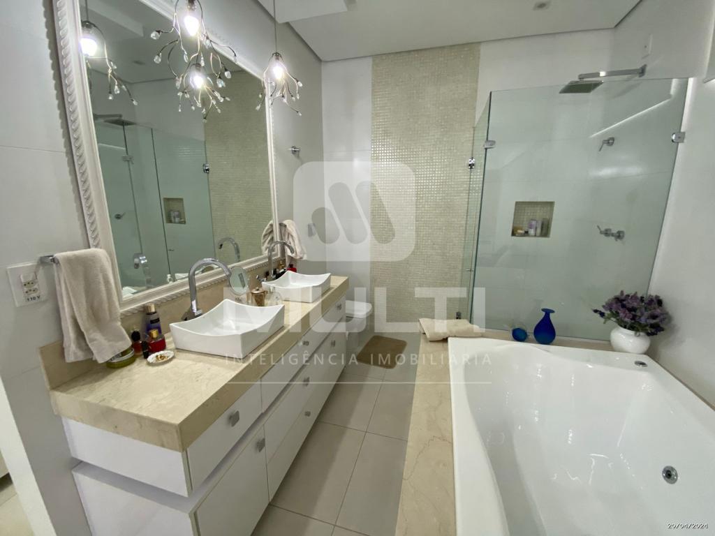 Casa, 3 quartos, 215 m² - Foto 42