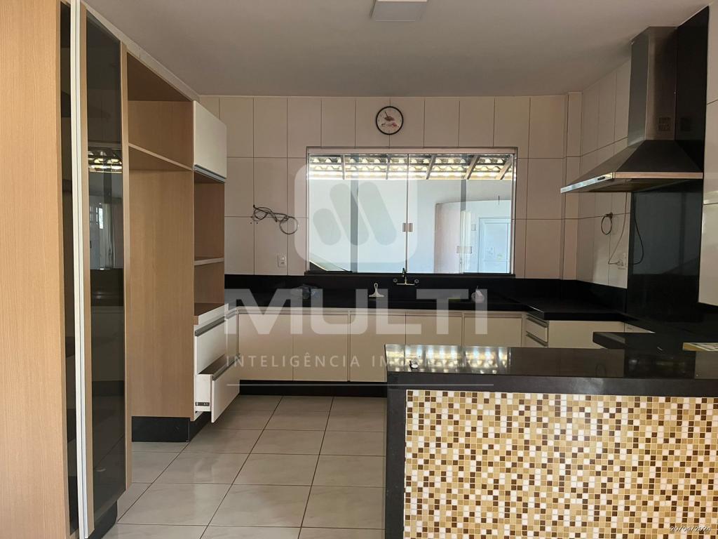 Casa à venda com 3 quartos, 130m² - Foto 3