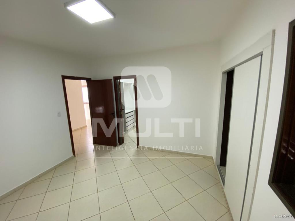 Casa, 5 quartos, 336 m² - Foto 2