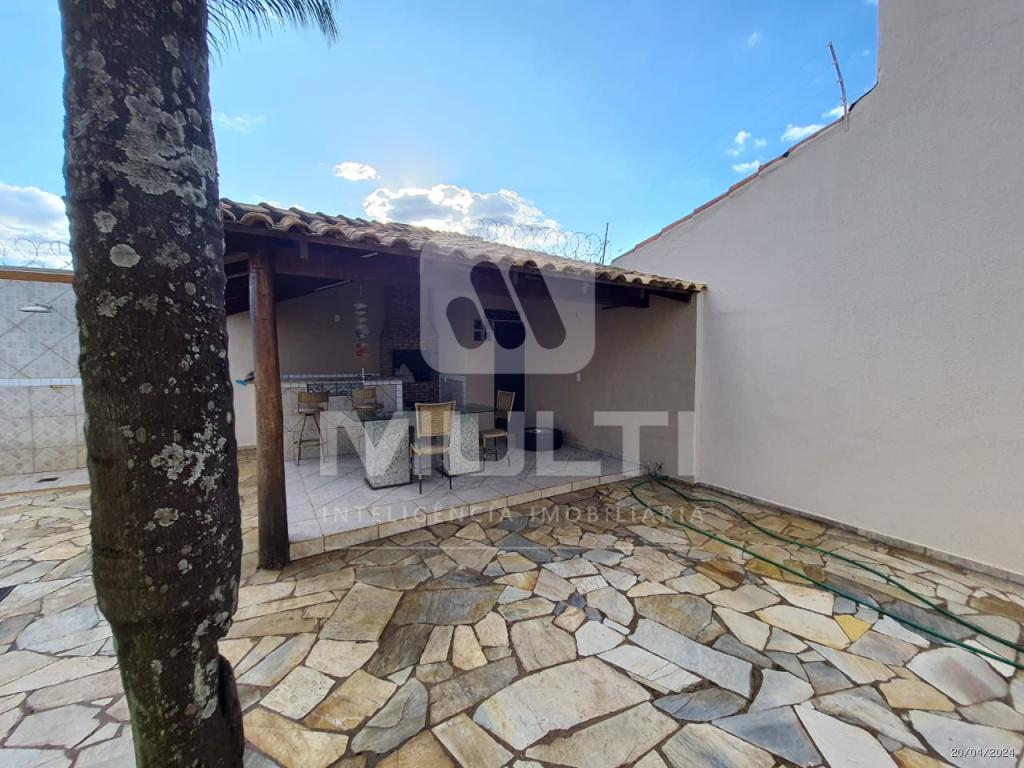 Casa, 3 quartos, 200 m² - Foto 1