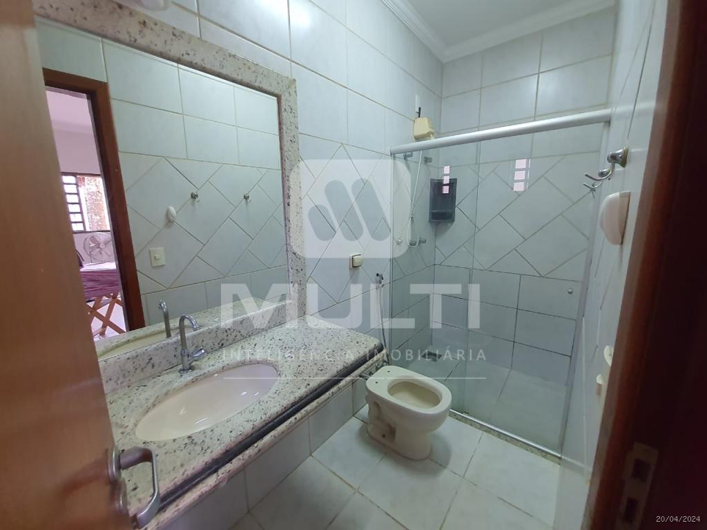 Casa, 3 quartos, 200 m² - Foto 2