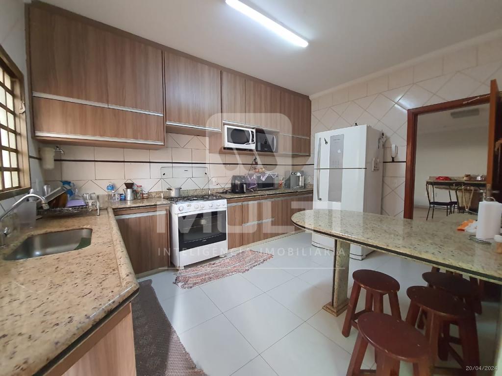 Casa, 3 quartos, 200 m² - Foto 17