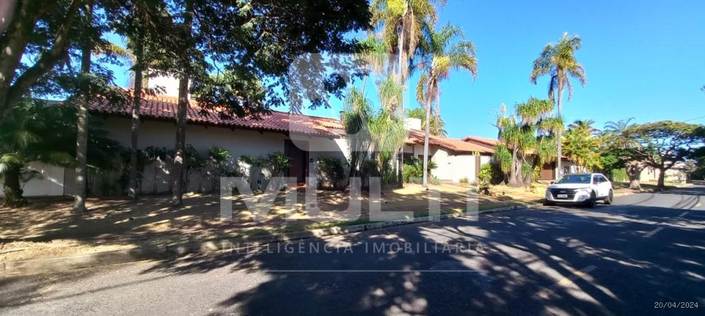 Casa à venda com 4 quartos, 554m² - Foto 1