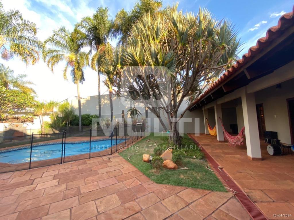 Casa à venda com 4 quartos, 554m² - Foto 3