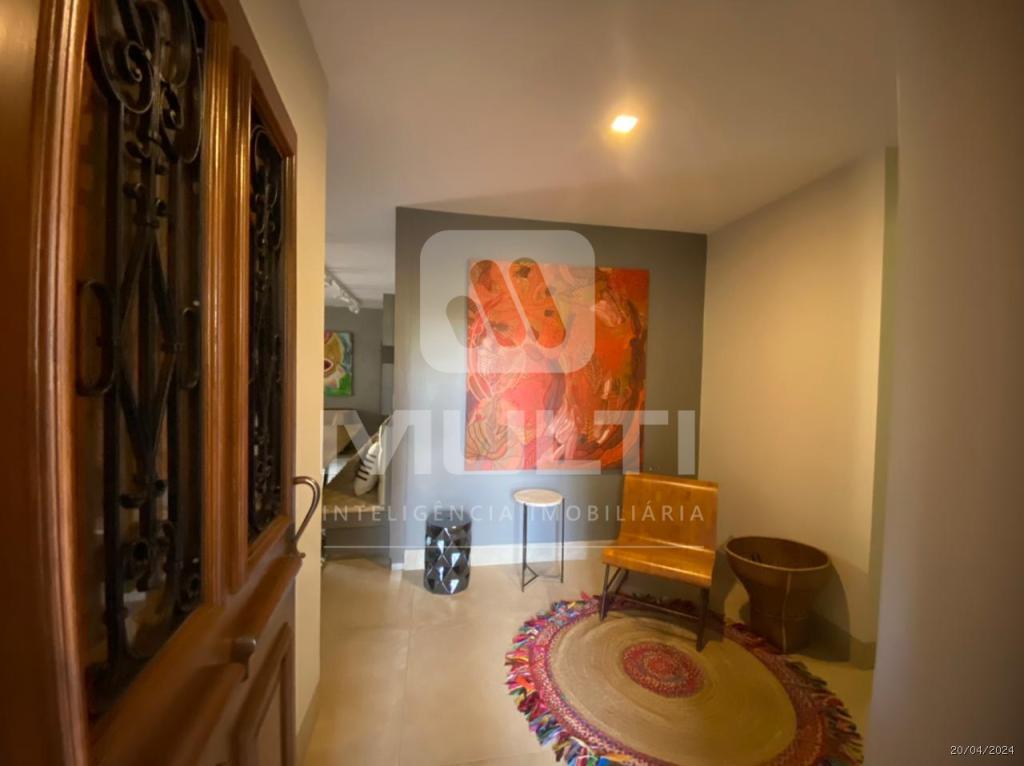 Casa à venda com 4 quartos, 554m² - Foto 4