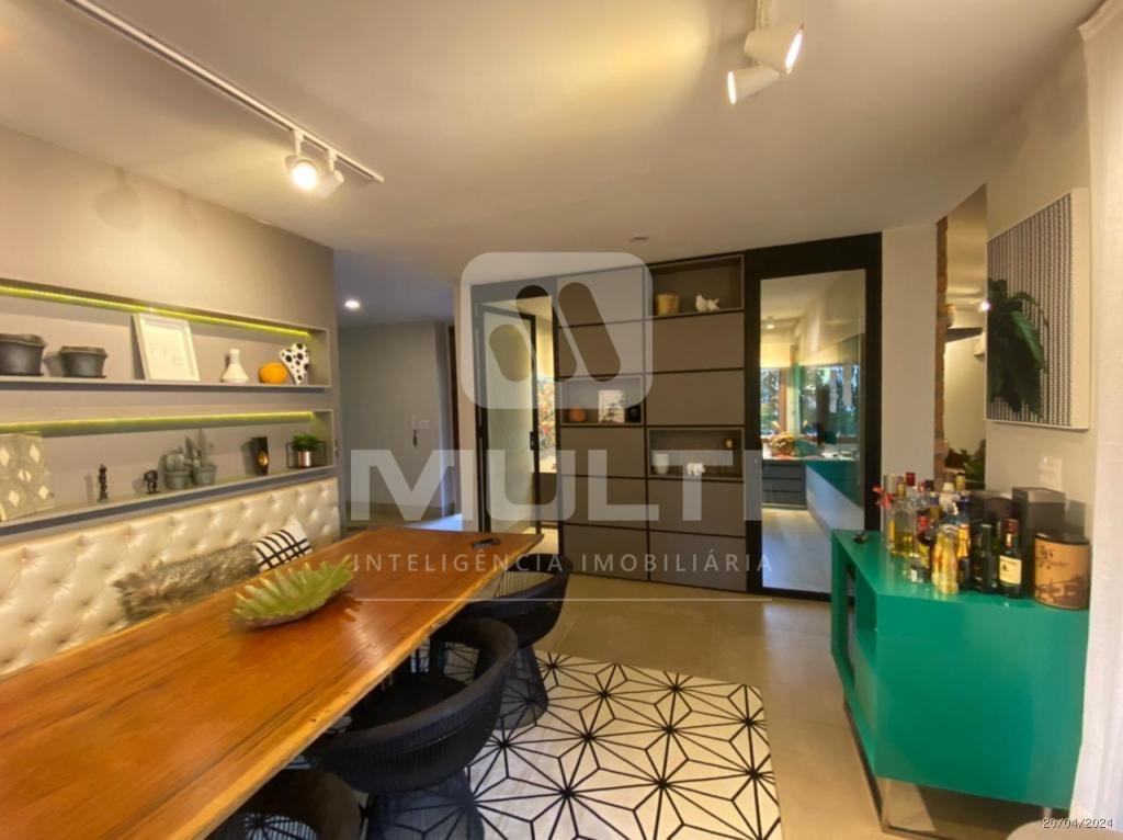 Casa à venda com 4 quartos, 554m² - Foto 7
