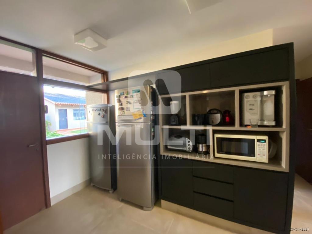 Casa à venda com 4 quartos, 554m² - Foto 8