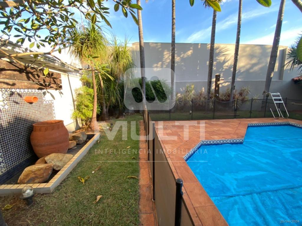 Casa à venda com 4 quartos, 554m² - Foto 15